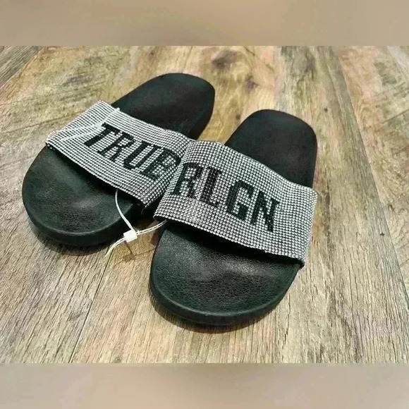 True Religion Meyer Pool Slide Size 8 - Picture 3 of 7